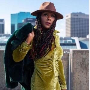 Meet your Posher, M o livia